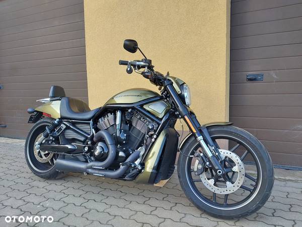 Harley-Davidson V-Rod Night Rod - 2