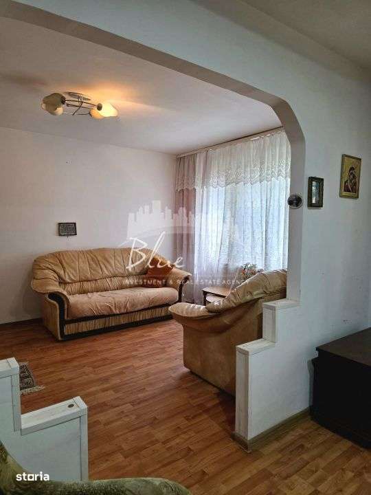 Apartament 3 camere cu 2 intrari, situat in Centru-2