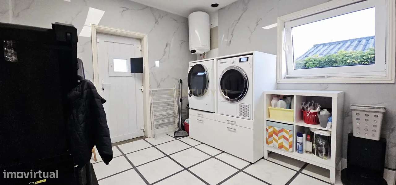 Moradia T3 junto a Praia de Mindelo-31