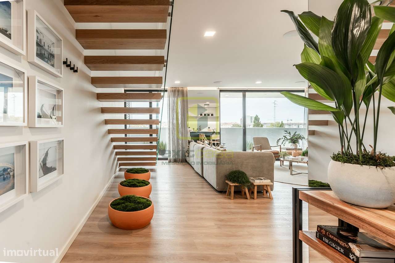 Apartamento T4 Duplex - Grande imagem: 1/27