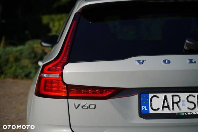 Volvo V60 B4 B Plus Dark - 25