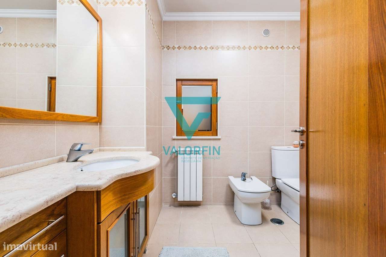 Moradia T4 c/ Jardim e Logradouro - Trutas - Marinha Grande-35