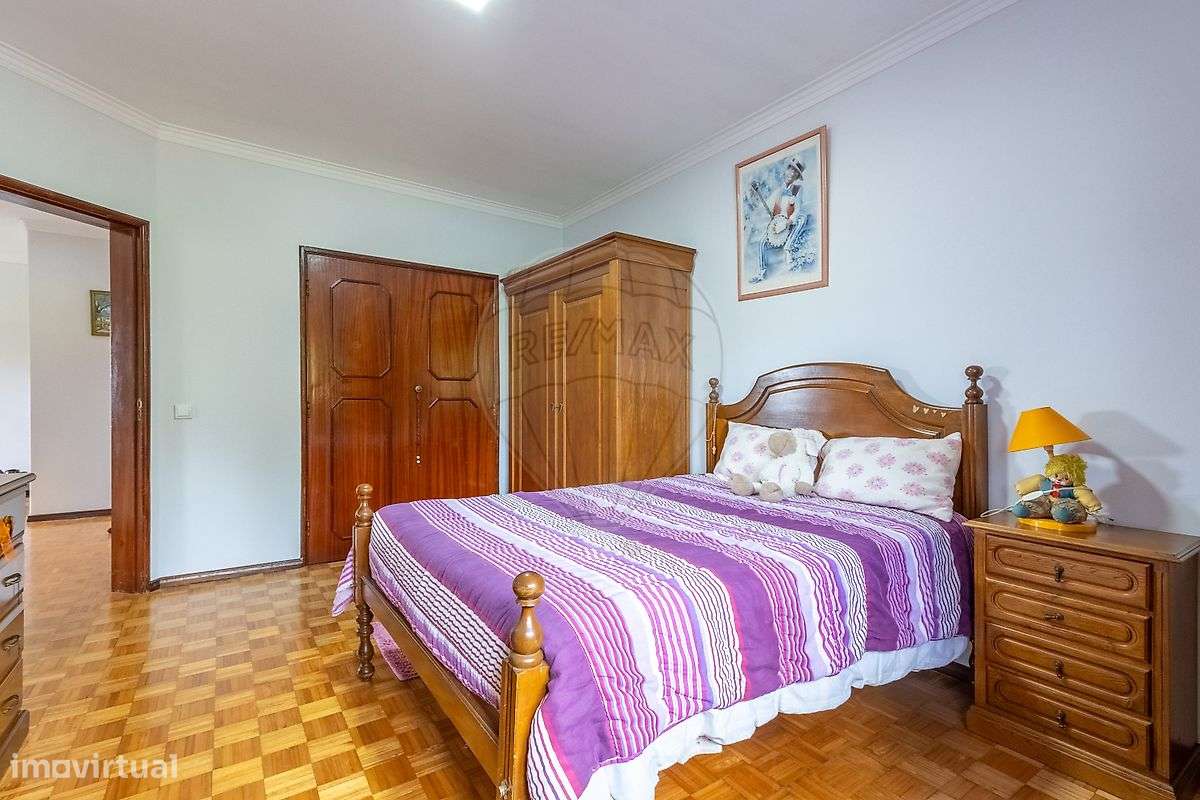 Moradia T4 para venda-23