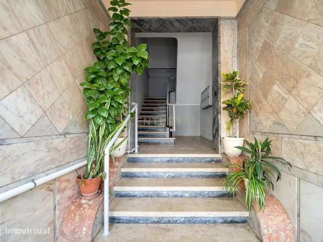 Prédio de Investimento Premium no Centro de Almada | Vista Rio | Eleva-9