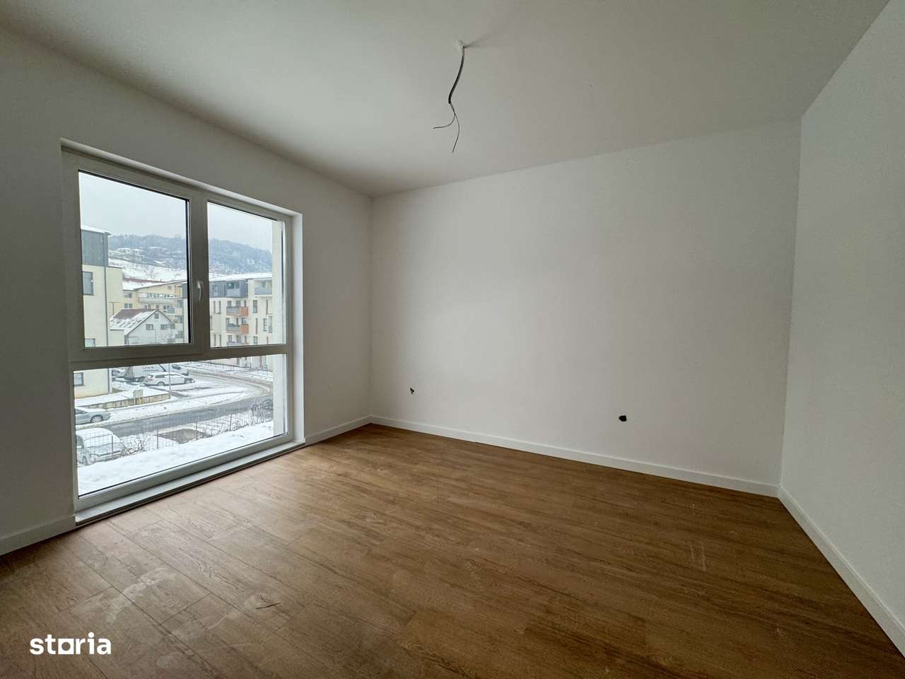 Apartament 2 camere, finisat, Imobil nou, strada Eroilor-5