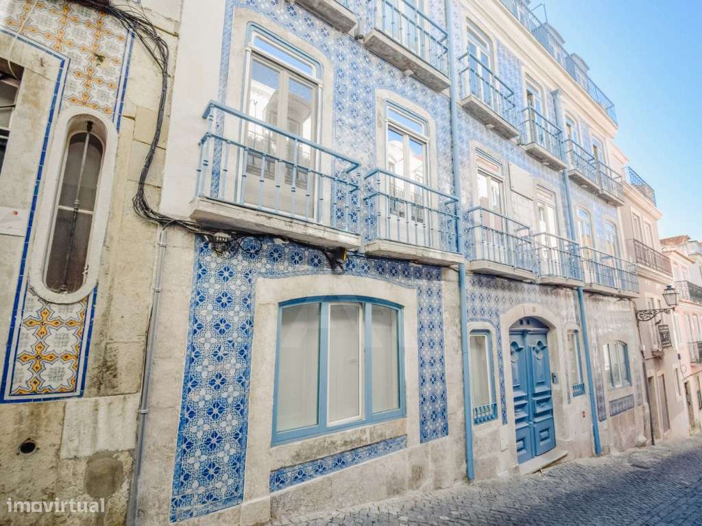 Apartamento T2 Totalmente Renovado e Mobilado em Lisboa-34