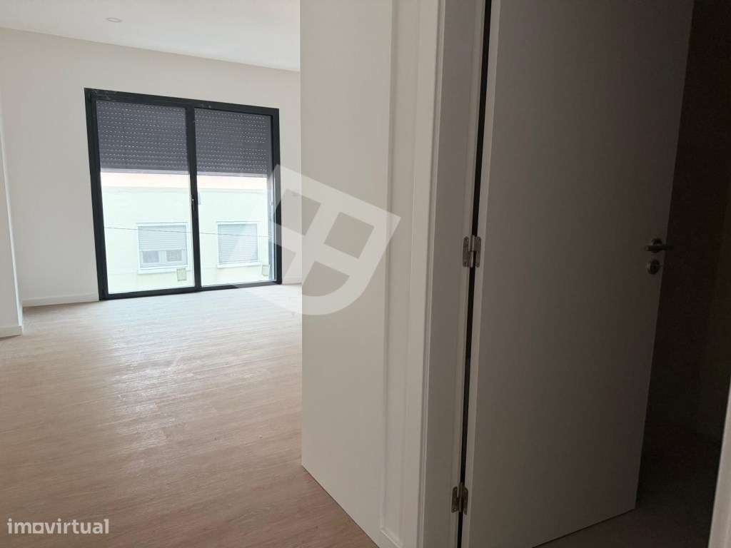 Apartamento T2 Novo c/ Varanda - Pronto Habitar | Esgueira-13