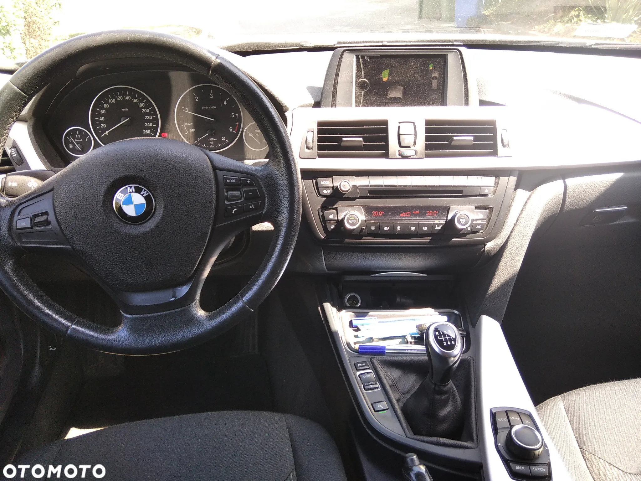 BMW Seria 3 320d DPF Touring Edition Sport - 8