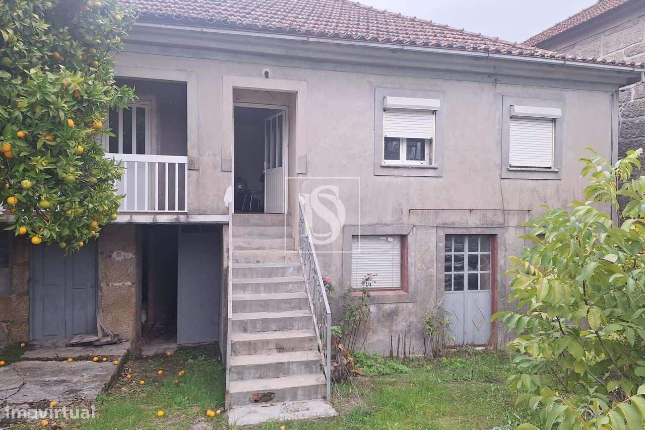 Moradia T1+2 em Santiago de Besteiros - Grande imagem: 2/20