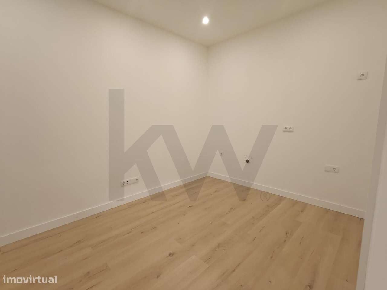 Estúdio T0 Remodelado com 23,5m2 – Foros de Amora (Oportunidade) - Grande imagem: 4/11