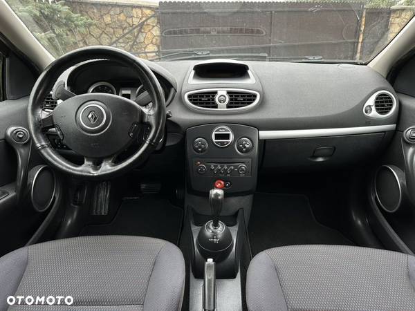 Renault Clio 1.2 16V Expression Quickshift - 18