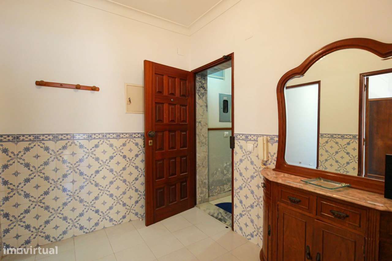 Apartamento T3 com 85,6m² e parqueamento em Coimbra-6
