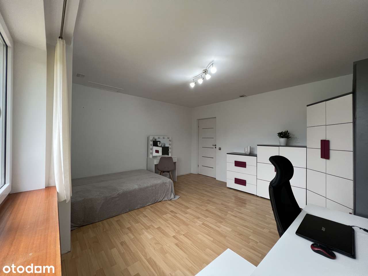 Dom z ogrodem dla dwóch rodzin!Możliwość prowadzenia działalności gosp-17