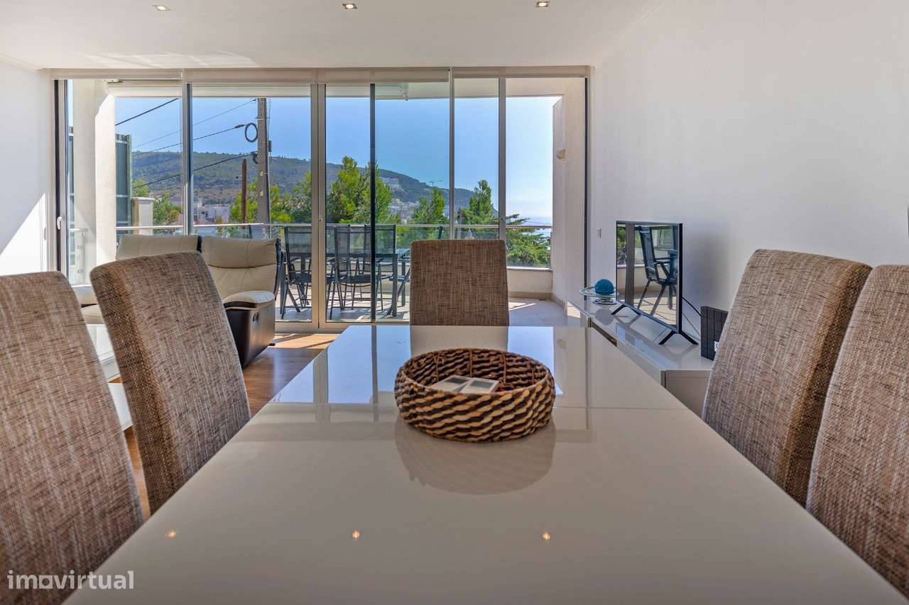 Moradia T3 piscina terraço vista mar e vila de Sesimbra-5