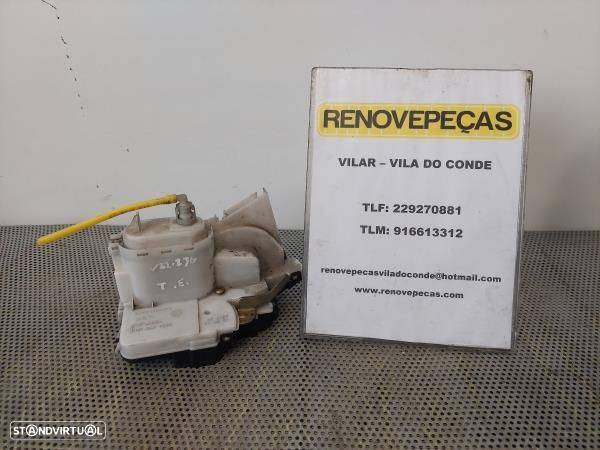 Fecho Porta Tras Esq Volkswagen Polo (6N2) - 1