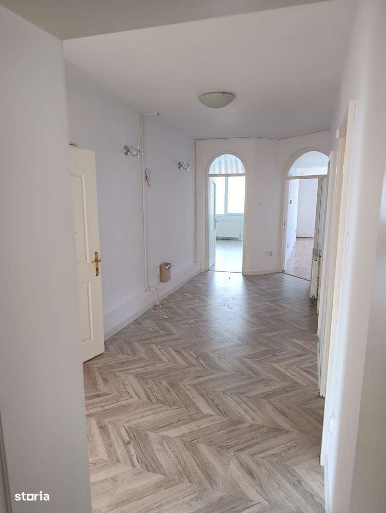 Birou 40mp, terasa ext. et.2, Zorilor, str. Cometei, Cluj - Imagine principală: 4/8