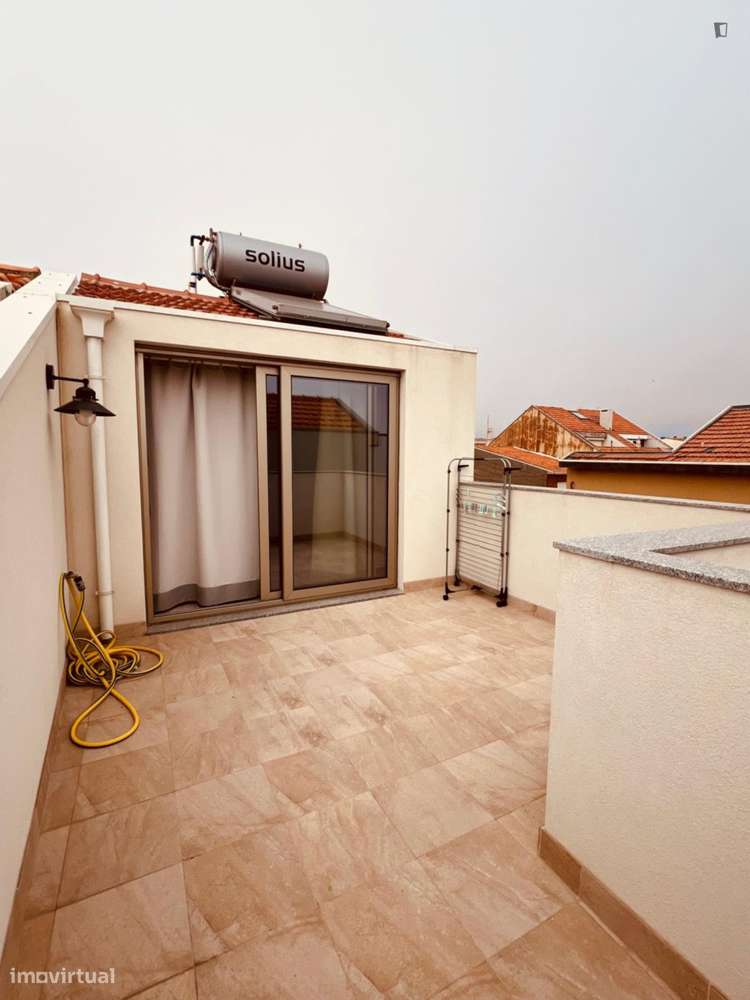 Apartamento com 2 quartos - localizado em Porto - Grande imagem: 4/6