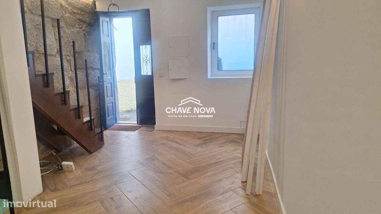 Moradia T1 Totalmente Remodelada | Porto, Próxima da Praça República - Grande imagem: 4/14