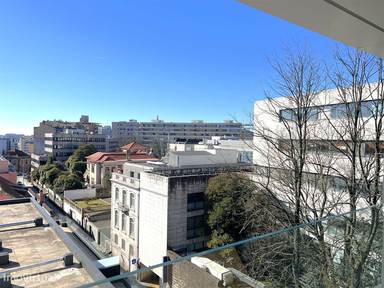 T3 novo junto à Rotunda da Boavista - Grande imagem: 3/28