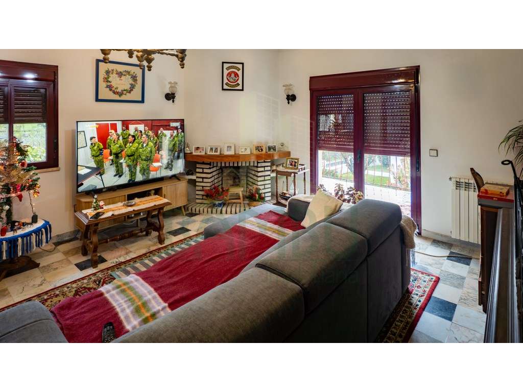 Moradia T3 + T3 em Moledo - a dois minutos da Praia - Grande imagem: 4/15