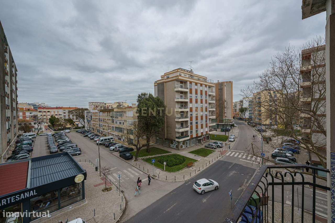 Apartamento T4 Transformado em T3 situado no bairro do Montalvão -Setú - Grande imagem: 5/27