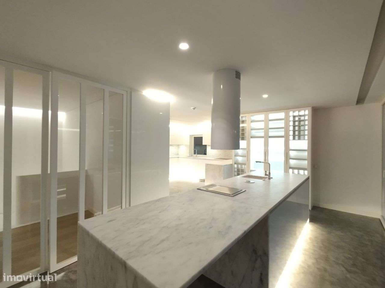 Moradia de Luxo a Estrear no Coração da Quinta da Marinha Sul - Grande imagem: 5/26