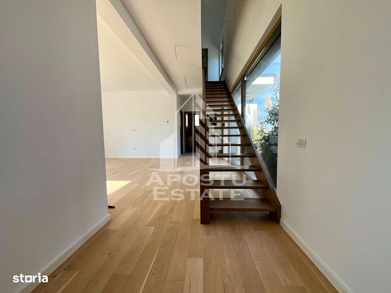 Casa Eco cu 5 camere, 3 bai, in Dumbravita - Imagine principală: 2/14