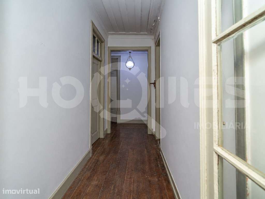 PRÉDIO COM 3 APARTAMENTOS NO CENTRO HISTÓRICO FIGUEIRA DA FOZ-35
