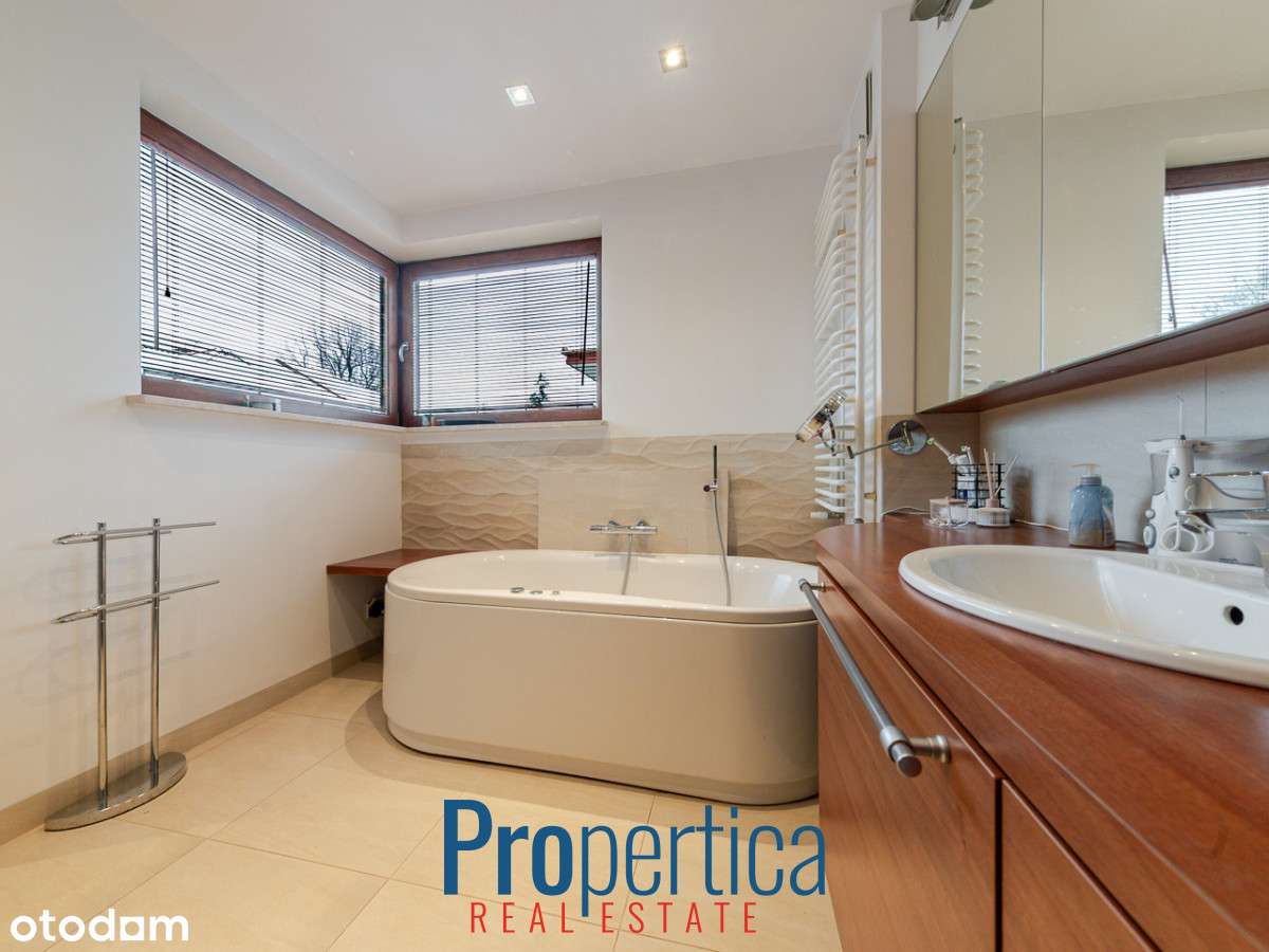 Komfortowe 7pokoi!   Dom  na osiedlu pośród lasu.-14