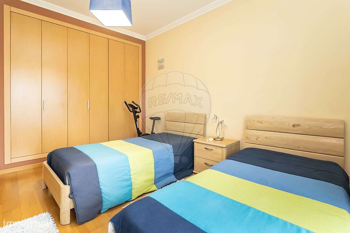 Moradia T4 à venda em Seixal-24