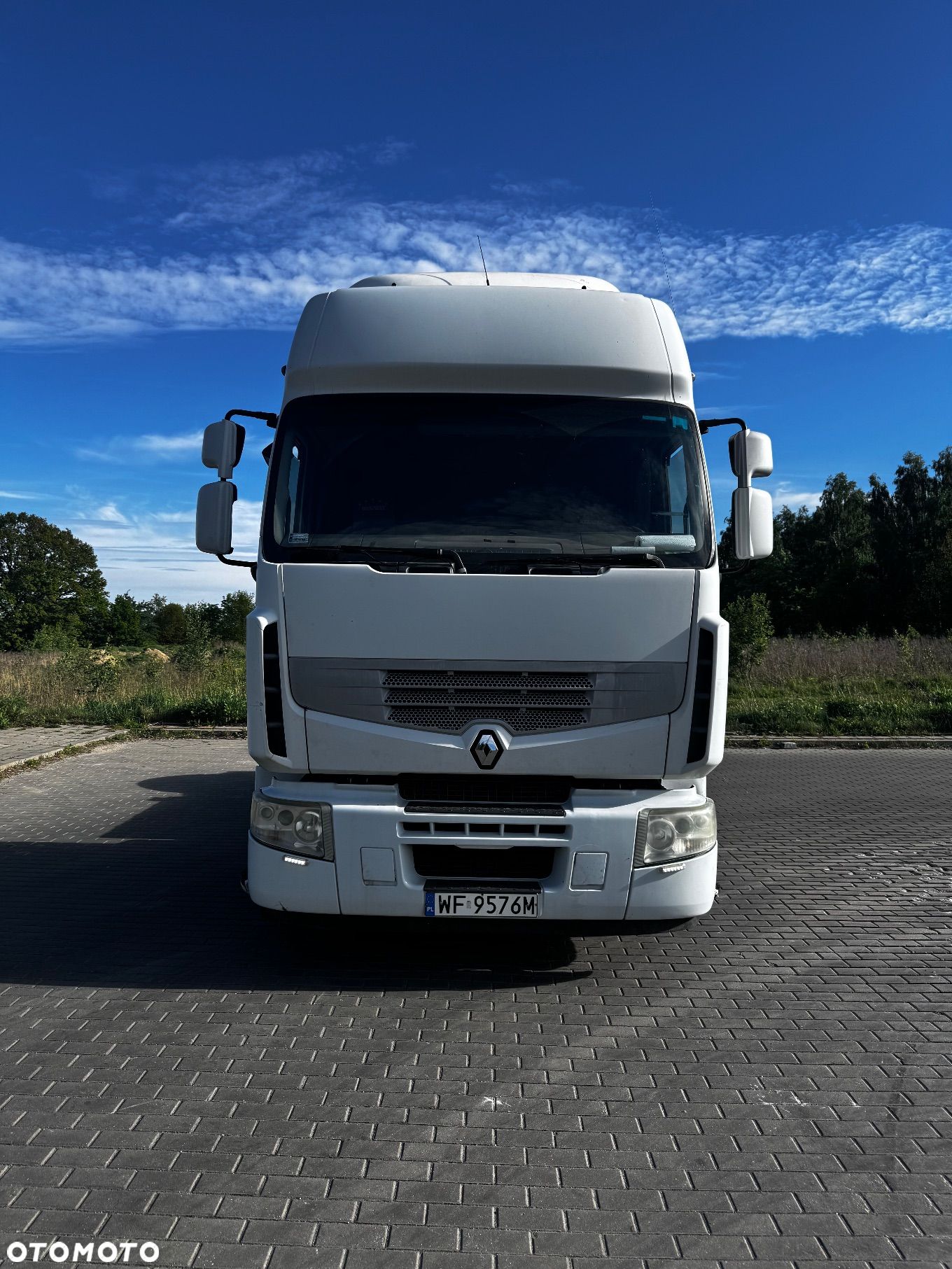 Renault Premium - 1