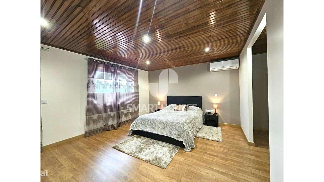 Moradia T4 Poços c/ terreno-19