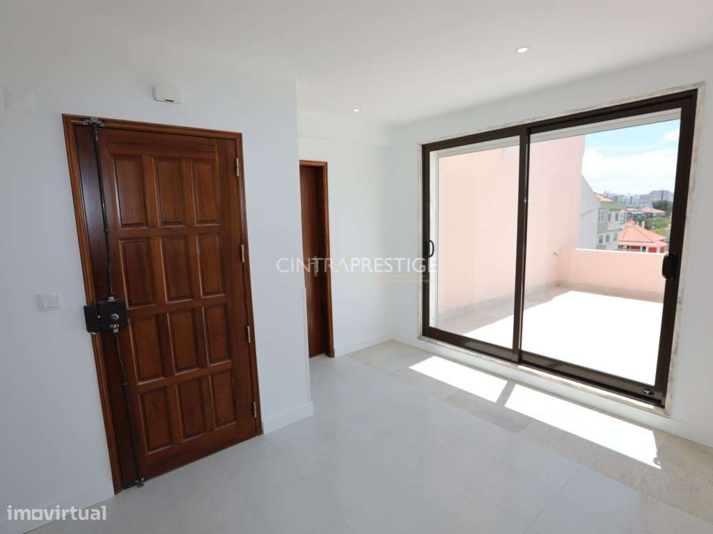 T2 Totalmente Remodelado com Terraço de 20 m² - Algueirão-Mem Martins-9