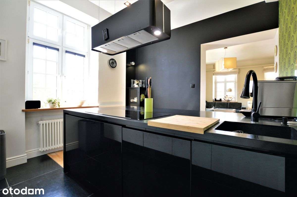 Śliczny i b. wysoki apartament w pięknej kamienicy-8