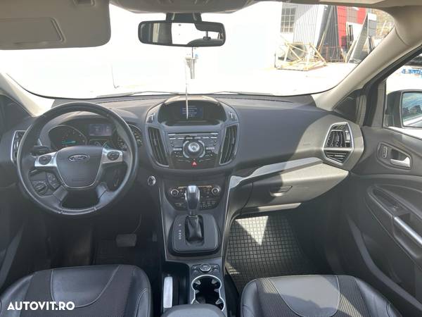 Ford Kuga 2.0 TDCi 4WD Powershift Titanium - 9