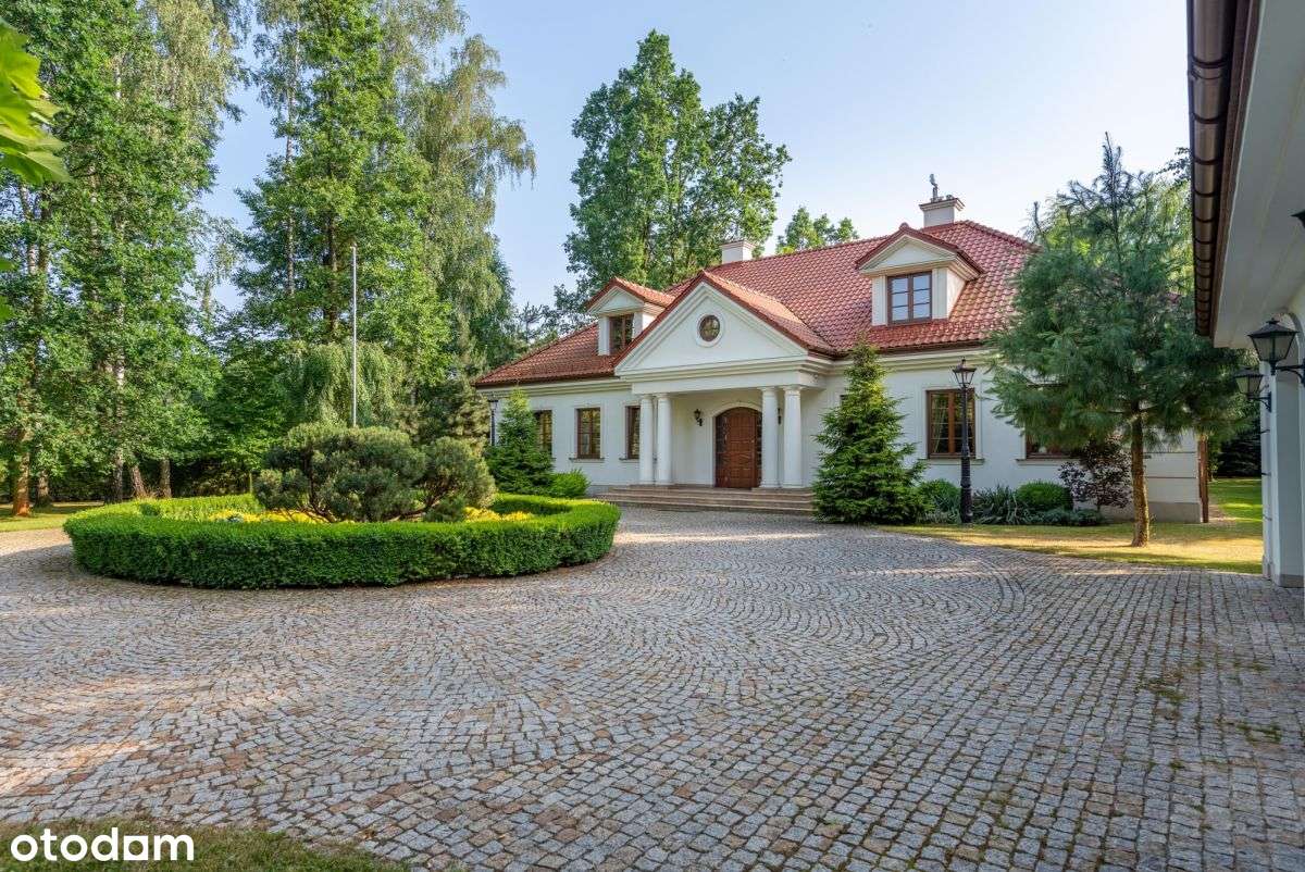 Rezydencja z pięknym ogrodem !!!-0