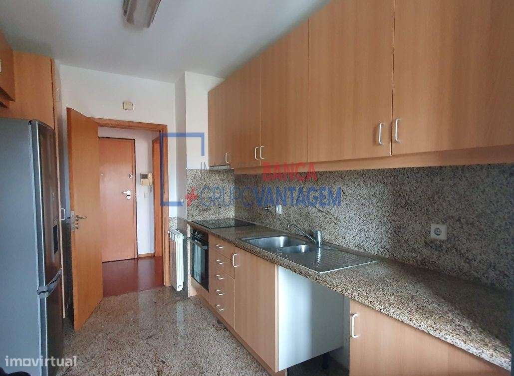 APARTAMENTO T3 - OLIVEIRA DO DOURO - Grande imagem: 5/19