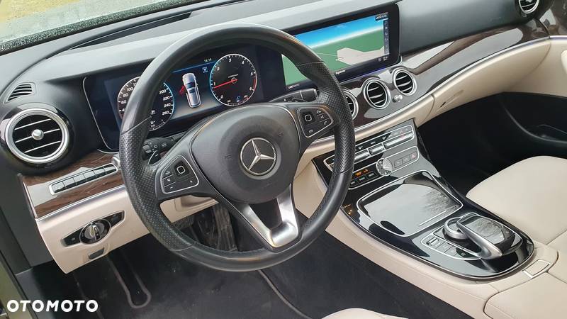 Mercedes-Benz Klasa E 200 d T 9G-TRONIC Exclusive - 10