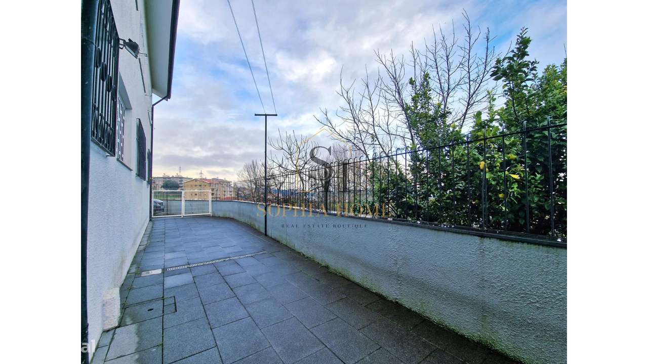 Moradia Independente T4+2 com 475 m² - Grande imagem: 4/14