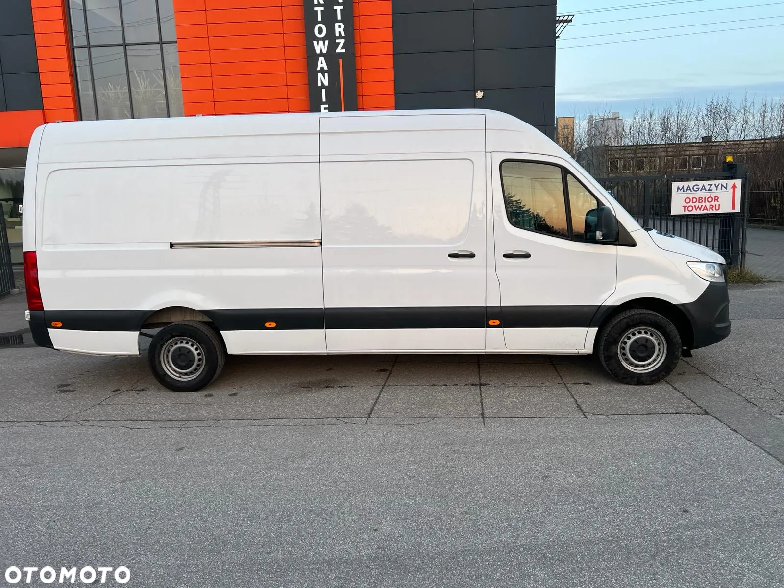 Mercedes-Benz Sprinter - 13