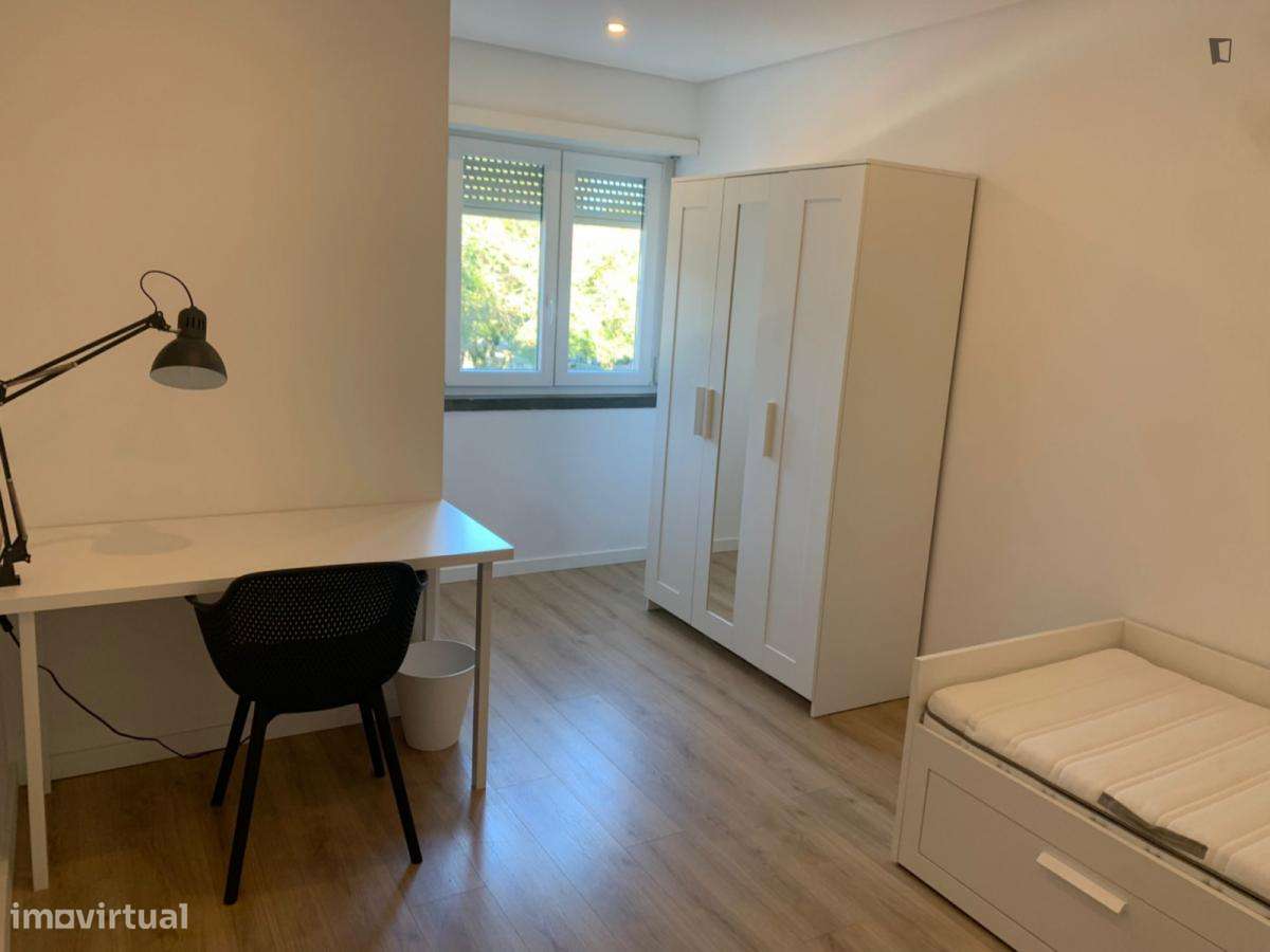 Quarto - localizado em Oeiras Lisbon - Grande imagem: 3/10