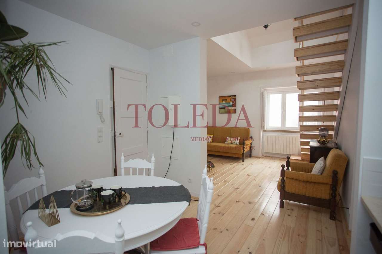 Prédio Vila Sintra 4 Frações T3/T2 - Grande imagem: 2/60