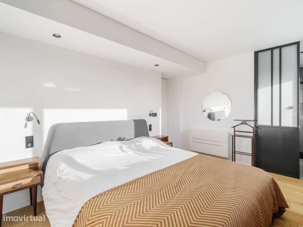 Moradia V3+1 totalmente renovada com vista mar-31