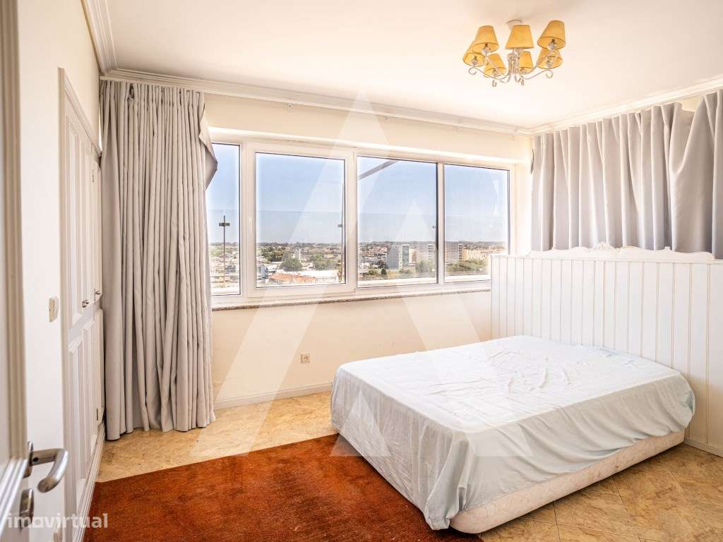 Apartamento T4 com Terraço de 90 m² no Centro de Aveiro-27
