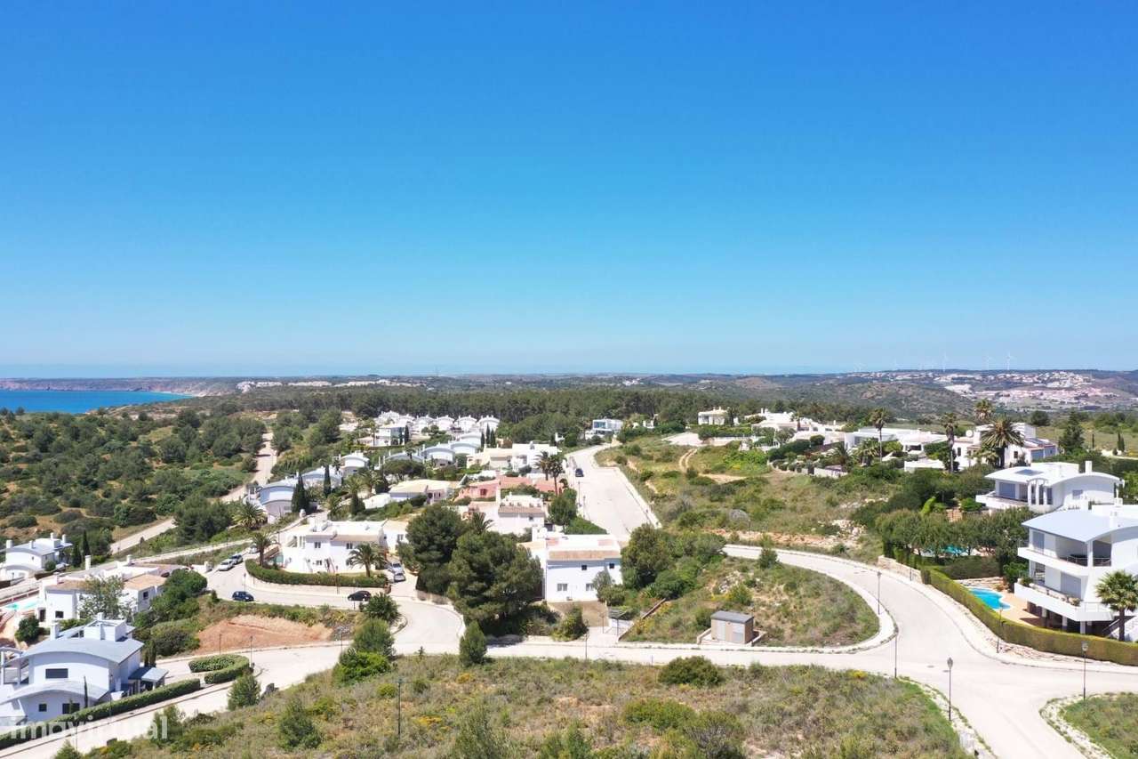 LOTES URBANOS ENTRE BURGAU E SALEMA - Grande imagem: 4/6