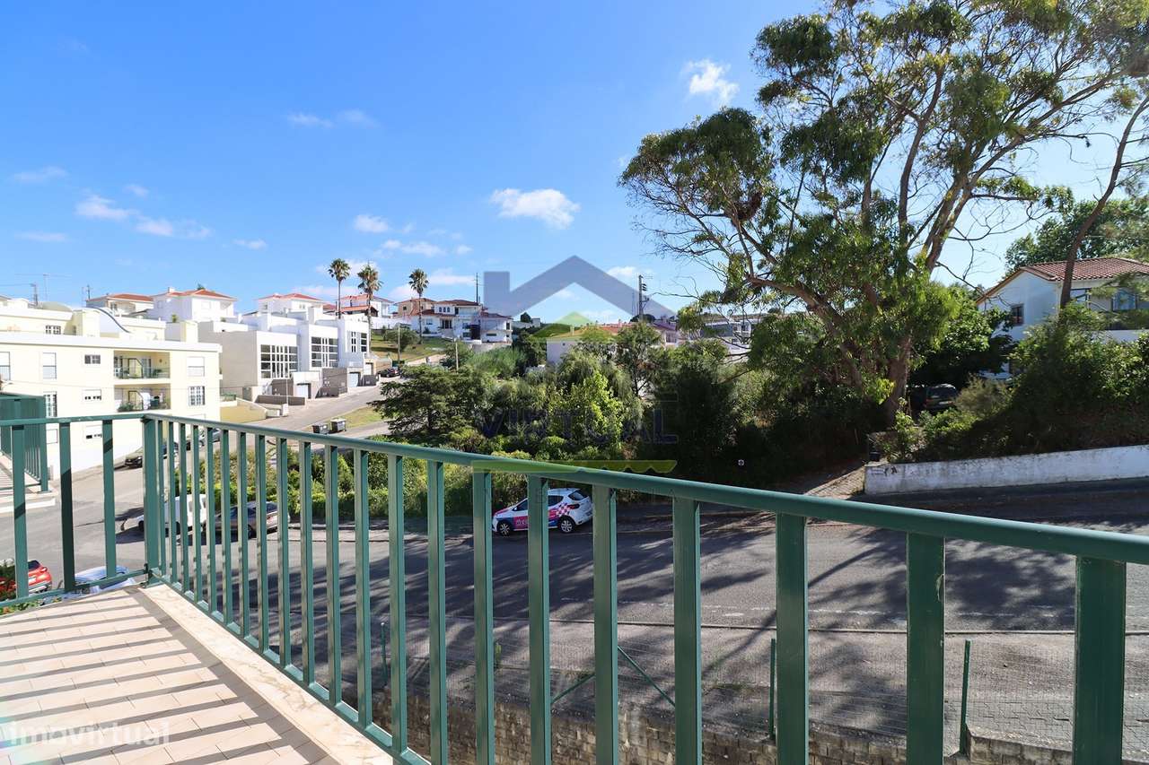 Apartamento T3 com Garagem e Arrecadação - Centro Lourinhã-6