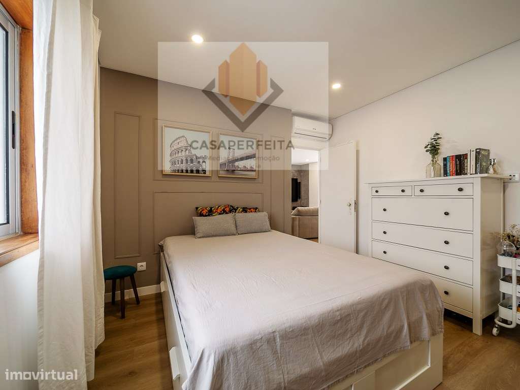 Apartamento T3 Renovado com Varandas, Lugar Garagem e Arrumo - Cent...-29