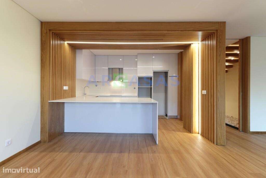 Moradia V3 com jardins e estacionamento na Trofa - Grande imagem: 5/36