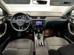 Skoda Octavia Combi Diesel 1.6 TDI DSG Style - 4