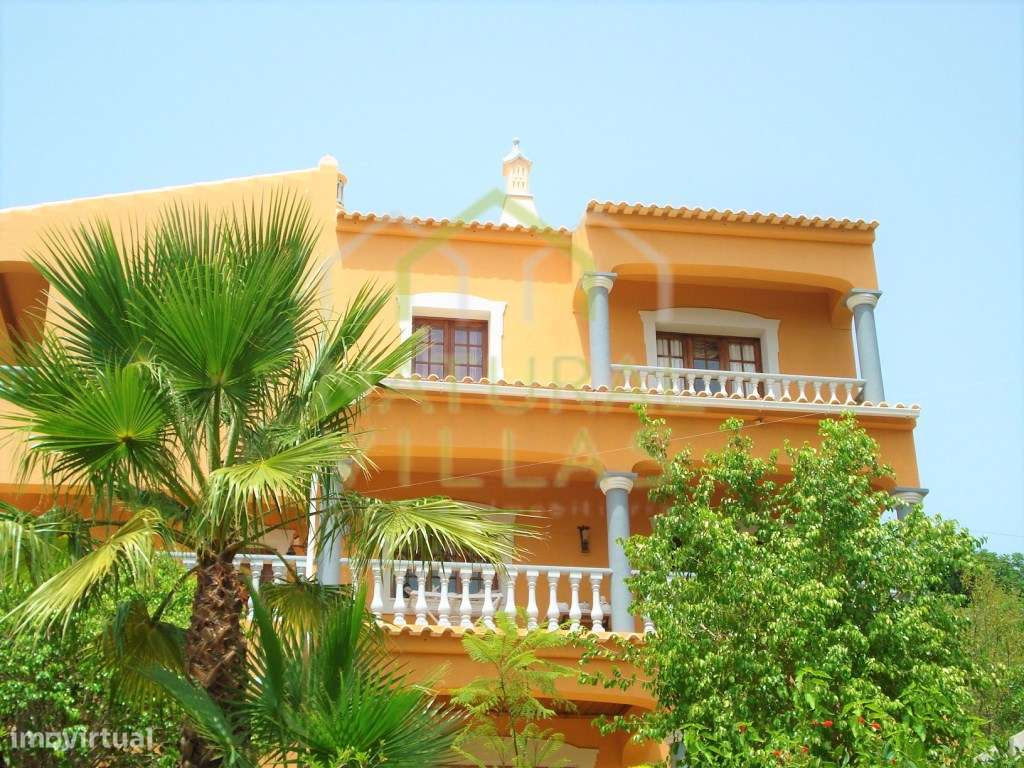 Moradia Isolada T5 com Vista Mar em Estoi-13